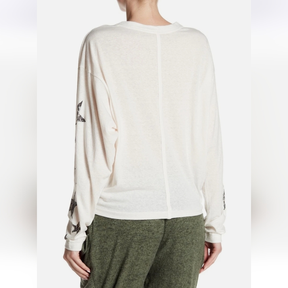 Free People Melrose Graphic Tee Long Sleeve ScoopNeck Crackle Stars XS White NWT - Picture 3 of 15